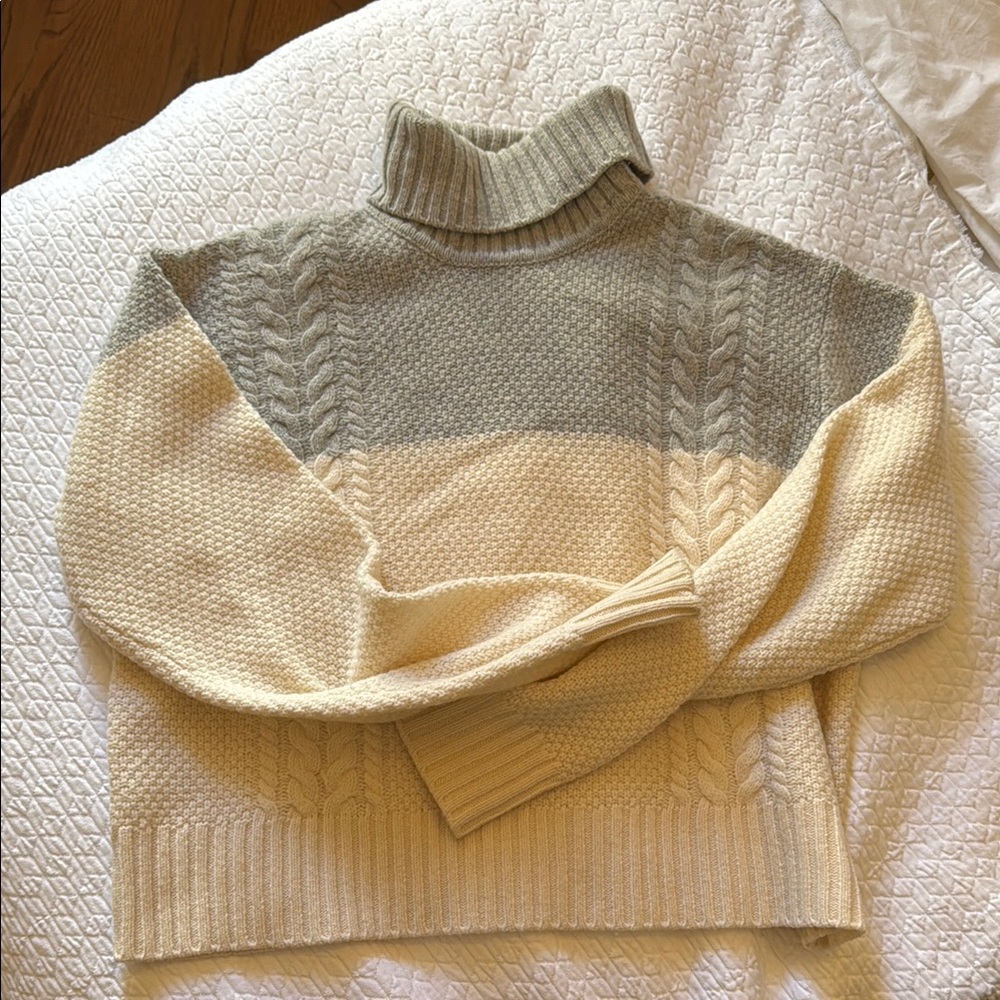 ATM Chunky Cream and Gray Turtleneck Sweater with Cable Knit